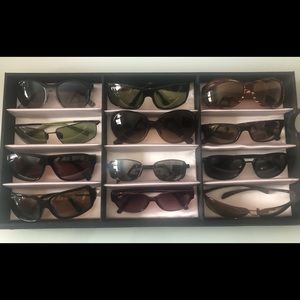 LOT OF MAUI JIM SUNGLASSES—-MIX OF 12 PAIRS—ALL IN EXCELLENT CONDITION